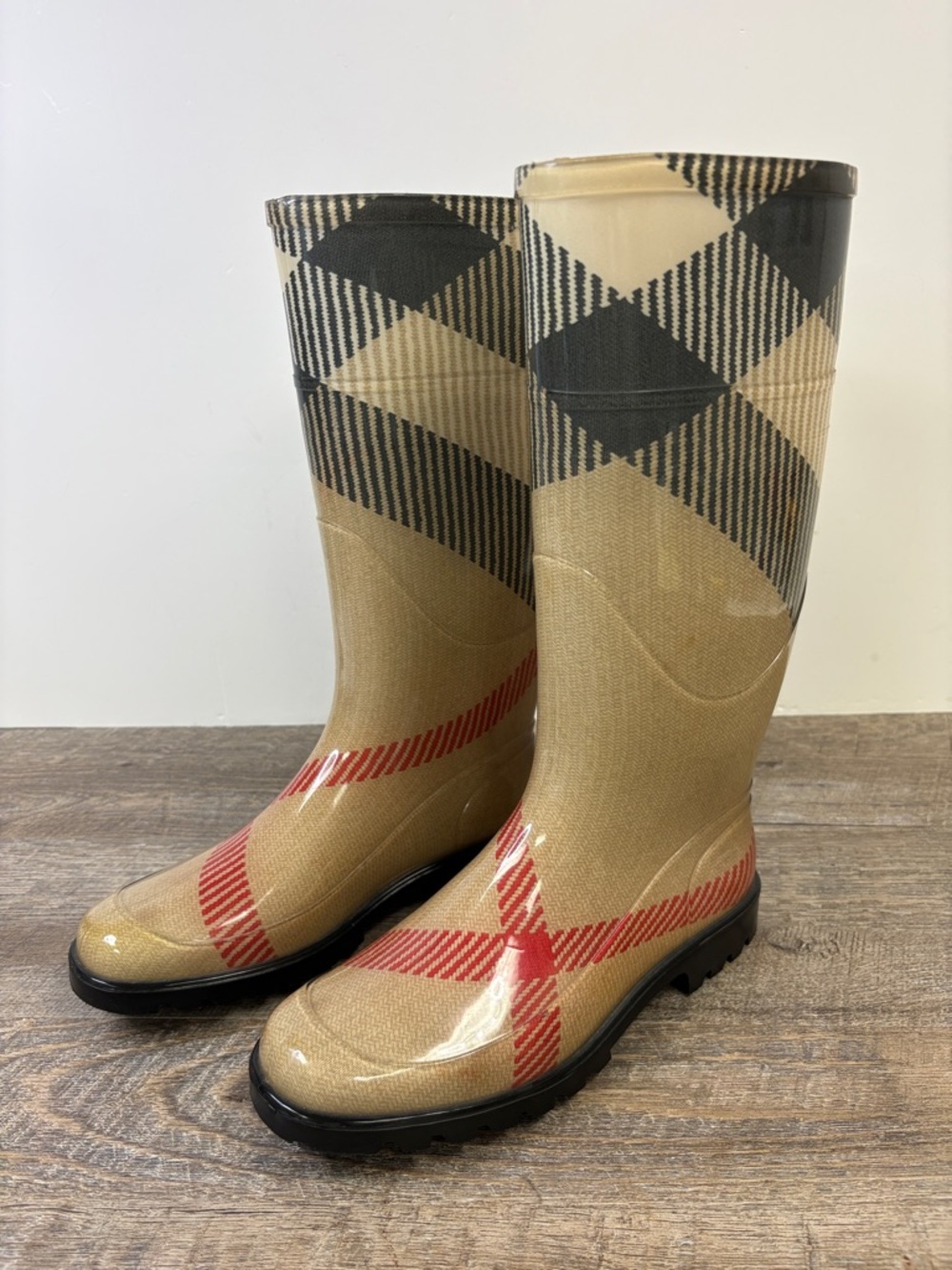 Burberry Rain Boots Nova Check Rubber Mid Calf Boots EU 38 US 7 Made in Italy - Picture 1 of 13